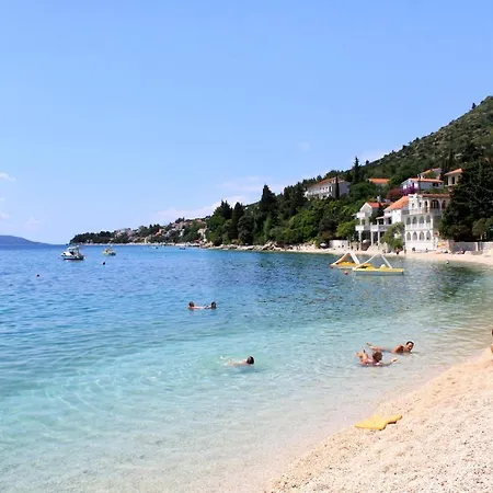 16039a * Gradac (Split-Dalmatia)